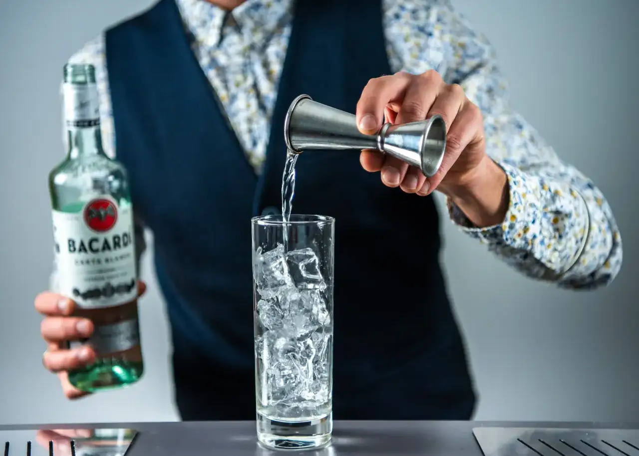 Cuba Libre - Jak zrobić idealny drink z Bacardí?