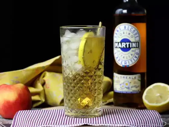 Martini Floreale - idealny bezalkoholowy aperitif?